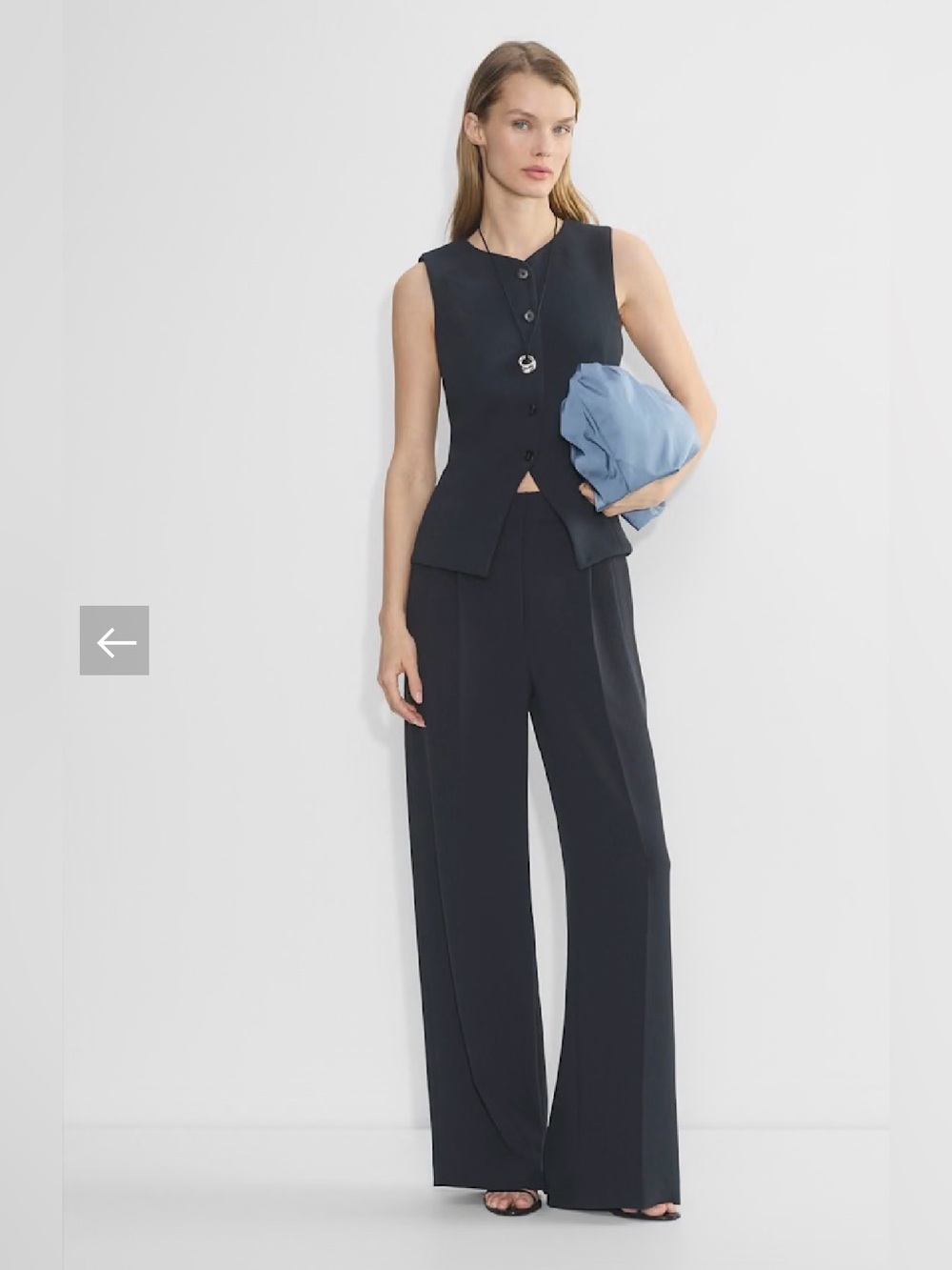 Aritzia The Effortless Pant